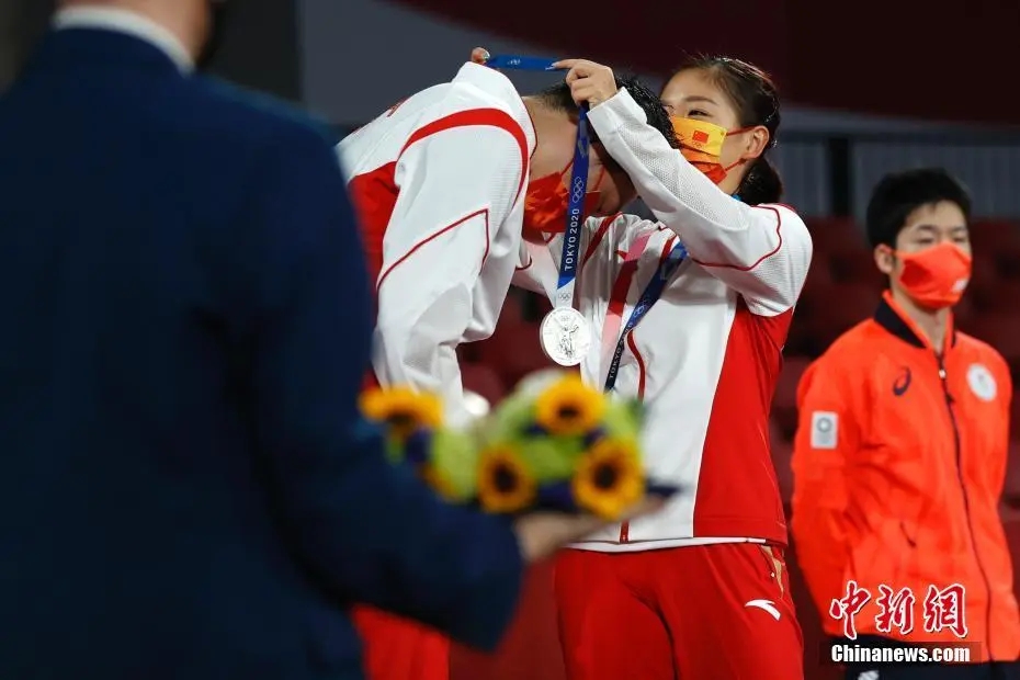 奥运来了丨三年前中国选手那些感人瞬间，你还