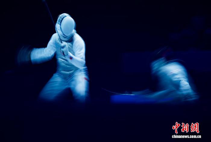 张家朗勇夺全运会男子花剑个人赛铜牌