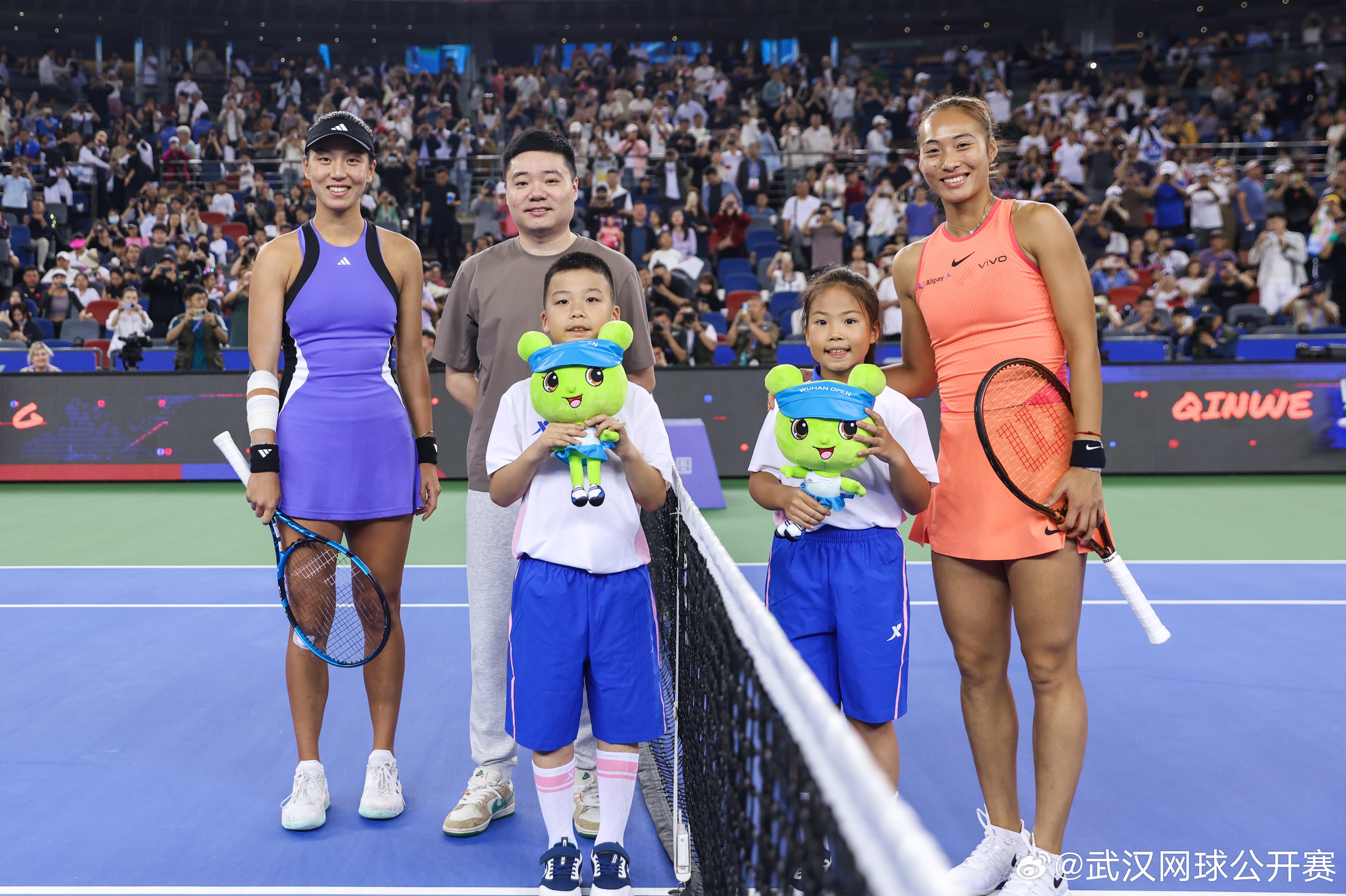 郑钦文力克王欣瑜挺进武网决赛